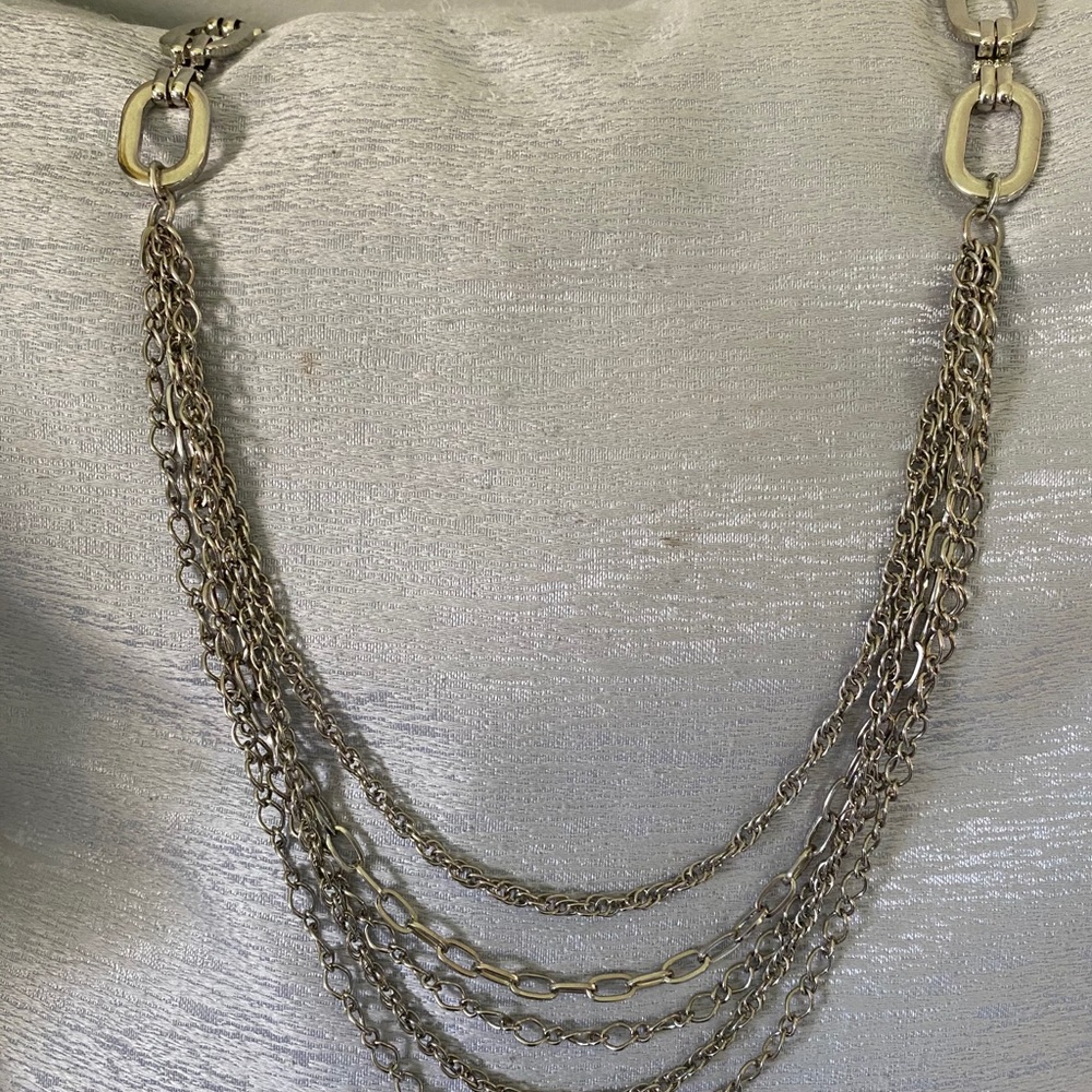 Brand new necklace